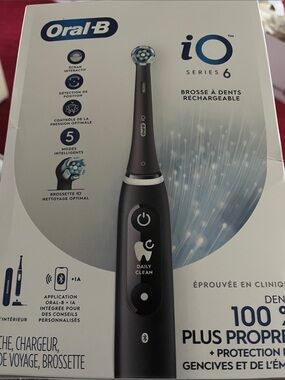 Oral‑B iO Series 6 Electric Toothbrush - Black